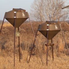 Boss Buck 600 Lb Capacity Feeder with 3 Way Protein Head