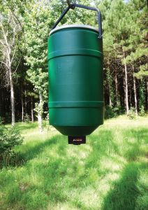 American Hunter 6 Volt Photocell Hanging Feeder