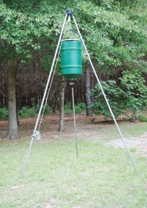 American Hunter 6/12 Volt Digital Winch Up Feeder